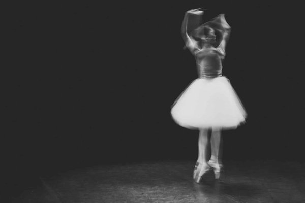 Comment la pratique de la danse africaine peut-elle améliorer la coordination et la confiance en soi ?